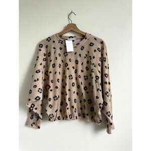 ALL IN FAVOR Women's Raglan Sleeve sweatshirt top In Cream Animal size Small